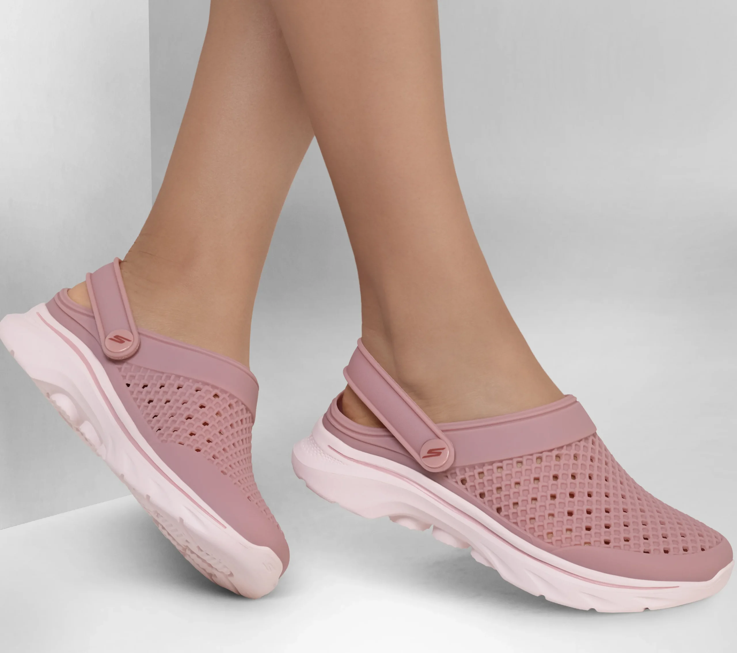 SKECHERS Foamies: GO WALK 7 - Joyous>Mujer Sandalias