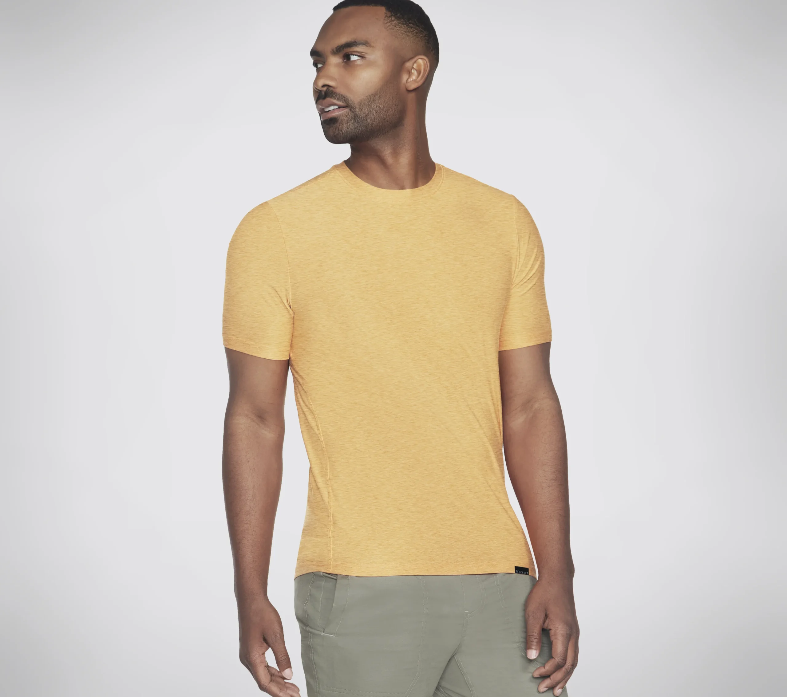 SKECHERS GO DRI All Day Tee>Hombre Partes De Arriba|Partes De Arriba