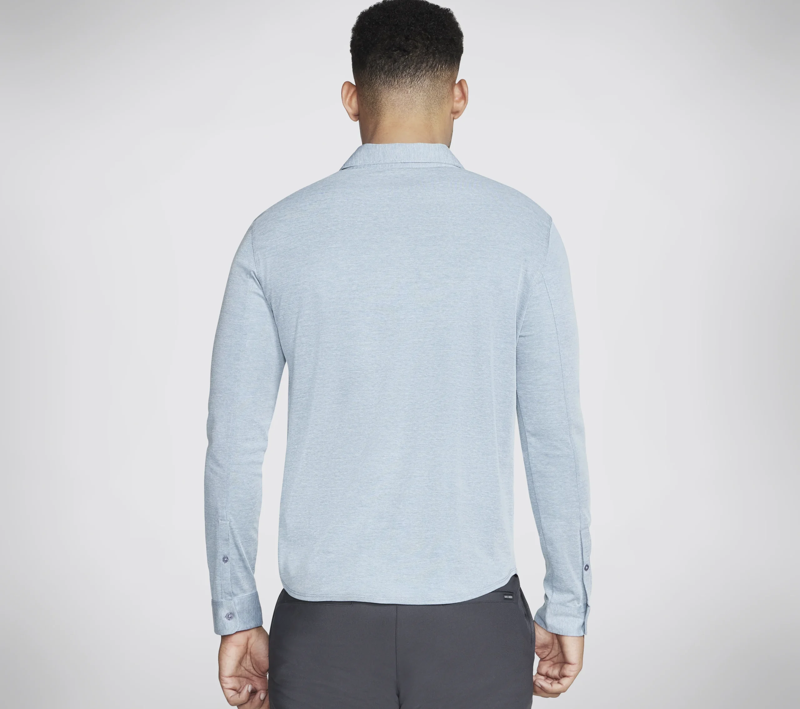 SKECHERS GO DRI Off Duty Button Down Shirt>Hombre Partes De Arriba|Partes De Arriba